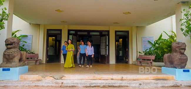 Cặp tượng sư tử đá thành Đồ Bàn đang trưng bày tại Bảo tàng tỉnh được Thủ tướng Chính phủ công nhận bảo vật quốc gia ngày 18.1.2024. Ảnh: NGỌC NHUẬN Cặp tượng sư tử đá thành Đồ Bàn đang trưng bày tại Bảo tàng tỉnh được Thủ tướng Chính phủ công nhận bảo vật quốc gia ngày 18.1.2024. Ảnh: NGỌC NHUẬN