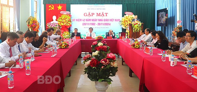 Quang cảnh buổi lễ. Ảnh: H.Đ Quang cảnh buổi lễ. Ảnh: H.Đ