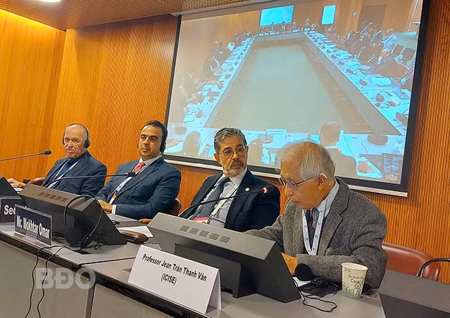 Giáo sư Trần Thanh Vân nhấn mạnh “Khoa học là cầu nối xây dựng một thế giới hòa bình và bền vững”. Ảnh: ICISE