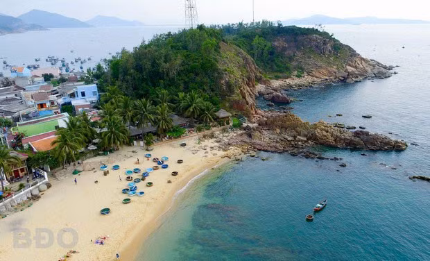 Bãi trước của làng chài Bãi Xép. Ảnh: NGUYỄN DŨNG