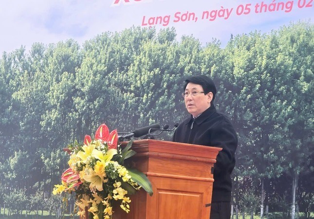 Chủ tịch nước Lương Cường phát biểu tại Lễ phát động Tết trồng cây "Đời đời nhớ ơn Bác Hồ" tại Trung đoàn 123. (Ảnh: Duy Chiến) Chủ tịch nước Lương Cường phát biểu tại Lễ phát động Tết trồng cây "Đời đời nhớ ơn Bác Hồ" tại Trung đoàn 123. (Ảnh: Duy Chiến)