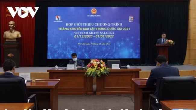 Họp báo giới thiệu tháng khuyến mại tập trung quốc gia.