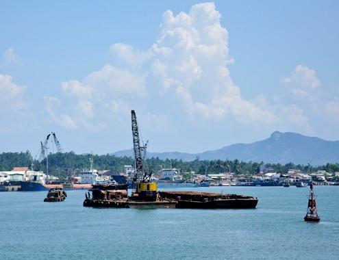 Khu vực cảng Tam Hiệp, huyện Núi Thành (Quảng Nam), một trong hai phương án mà Tập đoàn Exxon Mobil đang tính toán đưa khí từ mỏ cá voi xanh vào bờ. Ảnh: Trí Tín