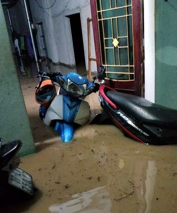 Nhà một hộ dân ở khu phố 2, phường Ghềnh Ráng bị ngập nặng trong đợt mưa tháng 11.2023. Ảnh: Người dân cung cấp Nhà một hộ dân ở khu phố 2, phường Ghềnh Ráng bị ngập nặng trong đợt mưa tháng 11.2023. Ảnh: Người dân cung cấp