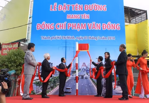Lễ đặt tên đường Phạm Văn Đồng