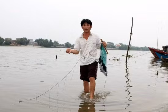 Ông Lê Anh Lâm đang giăng câu kiều.