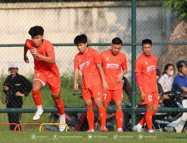 Những cầu thủ trẻ như Thái Sơn sẽ có cơ hội ra sân trong hai trận đấu sắp tới của ĐT Việt Nam. (Ảnh: VFF) Những cầu thủ trẻ như Thái Sơn sẽ có cơ hội ra sân trong hai trận đấu sắp tới của ĐT Việt Nam. (Ảnh: VFF)