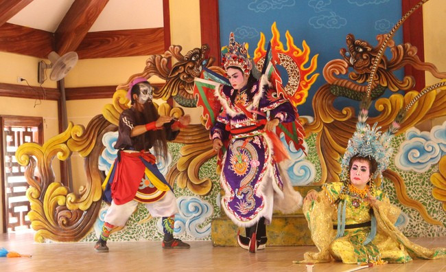 Trích đoạn Địch Thanh ly thợn (vở tuồng Ngũ Hổ bình Tây) của Đoàn nghệ thuật hát bội Phước An đạt giải nhất Liên hoan. Ảnh: HOÀNG VÂN Trích đoạn Địch Thanh ly thợn (vở tuồng Ngũ Hổ bình Tây) của Đoàn nghệ thuật hát bội Phước An đạt giải nhất Liên hoan. Ảnh: HOÀNG VÂN