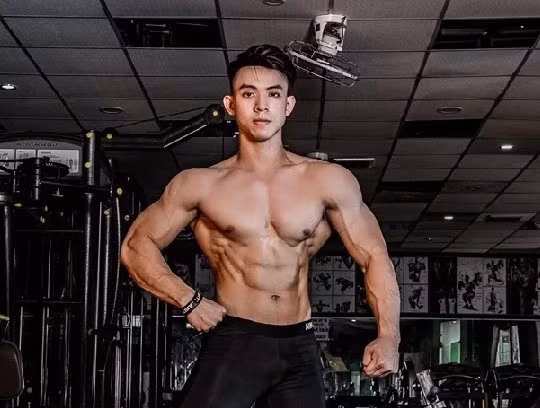 Nguyễn Phong Phú khỏe mạnh sau 4 năm tập gym. Ảnh: Nhân vật cung cấp
