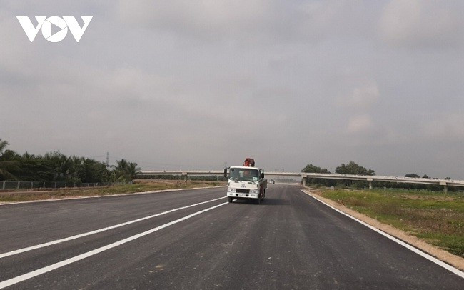Cao tốc Trung Lương - Mỹ Thuận cán đích đúng hẹn