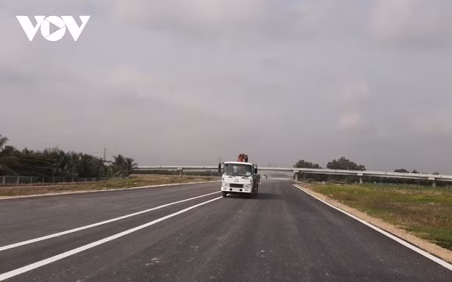 Cao tốc Trung Lương - Mỹ Thuận cán đích đúng hẹn