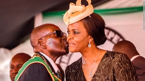 Đệ nhất phu nhân Grace Mugabe là nhân vật chính trong cuộc khủng hoảng chính trị này.