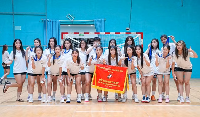 Đội nữ U18 Bình Định giành HCB tại Giải vô địch bóng ném trẻ quốc gia 2025. Ảnh: BTC