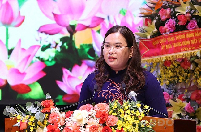 Đồng chí Lê Thị Vinh Hương - Tỉnh ủy viên, Bí thư Đảng ủy xã Tuy Phước, phát biểu nhận nhiệm vụ. Ảnh: H.PHÚC