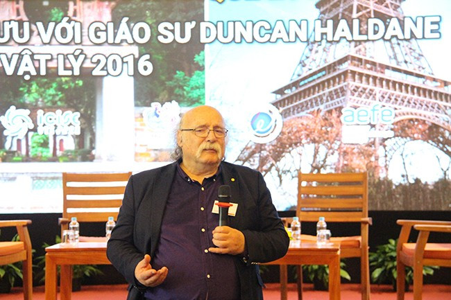 GS Duncan Haldane. Ảnh: AN NHIÊN GS Duncan Haldane. Ảnh: AN NHIÊN