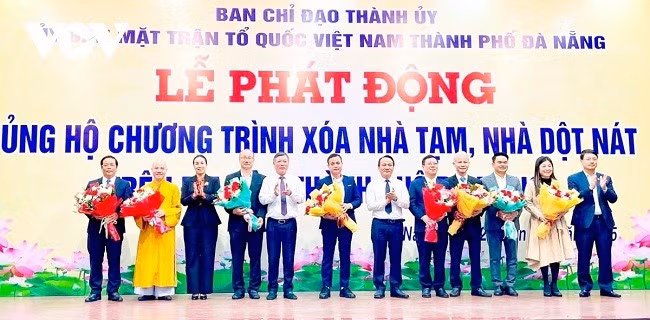 Lễ phát động phong trào thi đua "Chung tay ủng hộ xóa nhà tạm, nhà dột nát"