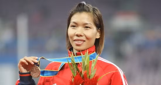 Nữ hoàng tốc độ Vũ Thị Hương đã giành được 1 HCV và 1 HCB tại SEA Games 27.