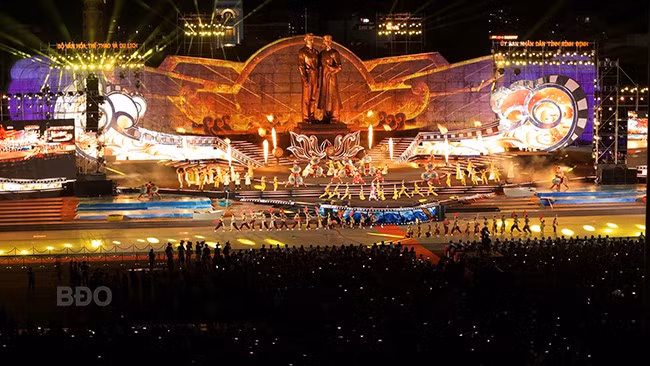 Hoành tráng, ấn tượng, lắng đọng nhiều cảm xúc ảnh 5