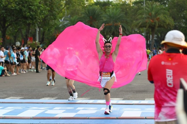 Phạm Thị Hồng Lệ vô địch cự ly 42 km VnExpress Marathon Quy Nhon 2025 ảnh 10 Phạm Thị Hồng Lệ vô địch cự ly 42 km VnExpress Marathon Quy Nhon 2025 ảnh 10