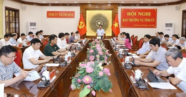 Bí thư Tỉnh ủy Thanh Hóa Nguyễn Doãn Anh chỉ đạo, việc tổ chức vận hành thử phải đồng bộ, thống nhất. Bí thư Tỉnh ủy Thanh Hóa Nguyễn Doãn Anh chỉ đạo, việc tổ chức vận hành thử phải đồng bộ, thống nhất.