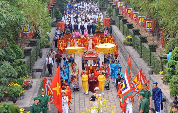 Lễ dâng cúng bánh Tét Quốc tổ Hùng Vương tại Khu tưởng niệm các Vua Hùng