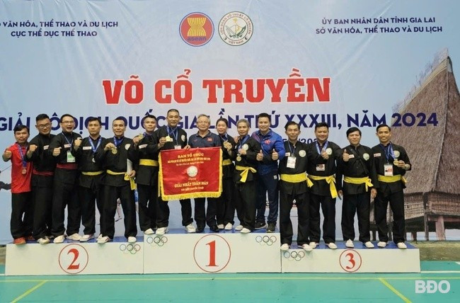 Bình Định giành vị trí nhất toàn đoàn nội dung quyền thuật tại Giải vô địch võ cổ truyền quốc gia lần thứ 33 với 17 HCV, 5 HCB và 9 HCĐ. Ảnh: ĐVCC Bình Định giành vị trí nhất toàn đoàn nội dung quyền thuật tại Giải vô địch võ cổ truyền quốc gia lần thứ 33 với 17 HCV, 5 HCB và 9 HCĐ. Ảnh: ĐVCC