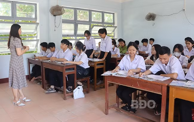 Một buổi học tiếng Anh tại Trường THPT số 1 An Nhơn (TX An Nhơn). Ảnh: H.T. ĐIỂM Một buổi học tiếng Anh tại Trường THPT số 1 An Nhơn (TX An Nhơn). Ảnh: H.T. ĐIỂM