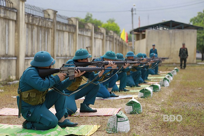 Công tác huấn luyện lực lượng DQTV theo phương châm “cơ bản, thiết thực, chất lượng” sát thực tế, đối tượng, địa bàn tác chiến. Ảnh: H.P