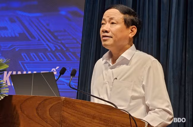 Chủ tịch UBND tỉnh Phạm Anh Tuấn phát biểu chào mừng hội thảo. Ảnh: T.LỢI