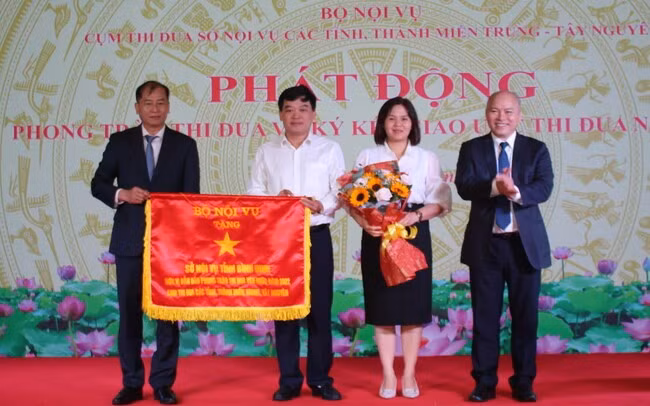 Cụm thi đua Sở Nội vụ các tỉnh, thành miền Trung - Tây Nguyên triển khai nhiệm vụ năm 2023 ảnh 3