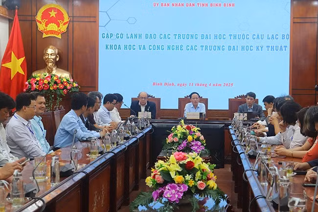 Quang cảnh buổi gặp gỡ. Ảnh: H.Đ