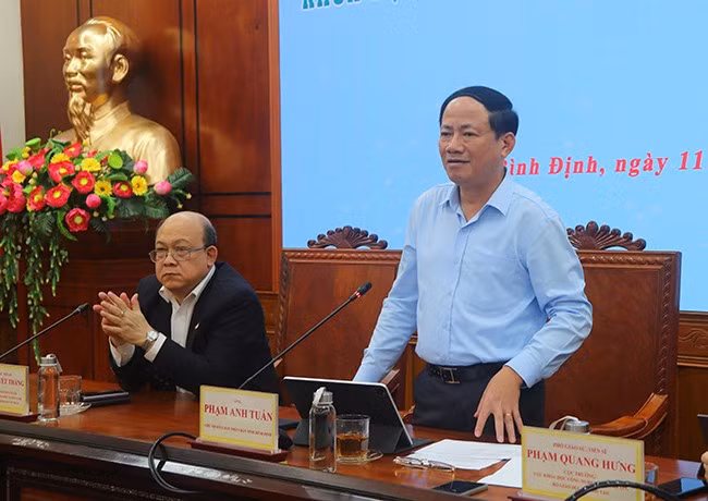 Chủ tịch UBND Phạm Anh Tuấn phát biểu tại buổi gặp gỡ. Ảnh: H.Đ