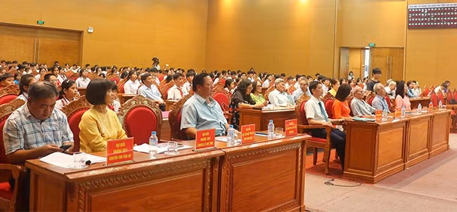 Quang cảnh buổi lễ. Ảnh: HỒ ĐIỆP