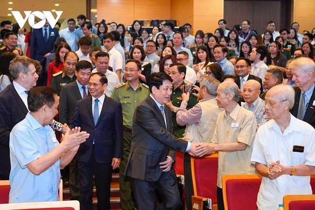 Chủ tịch nước Lương Cường dự Hội thảo quốc tế "Vai trò kiến tạo hòa bình của ngoại giao trong lịch sử và hiện tại". Chủ tịch nước Lương Cường dự Hội thảo quốc tế "Vai trò kiến tạo hòa bình của ngoại giao trong lịch sử và hiện tại".