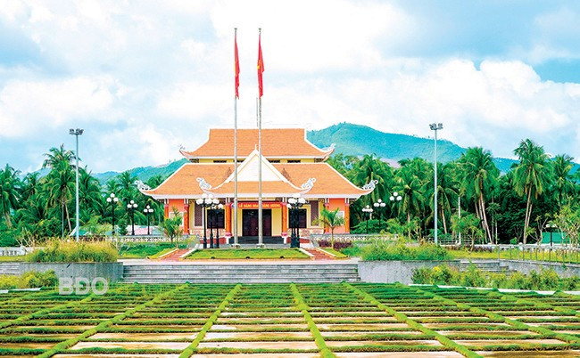 Di tích quốc gia Địa điểm lưu niệm cuộc biểu tình năm 1931 tại cây số 7 Tài Lương. Ảnh: NGỌC NHUẬN Di tích quốc gia Địa điểm lưu niệm cuộc biểu tình năm 1931 tại cây số 7 Tài Lương. Ảnh: NGỌC NHUẬN