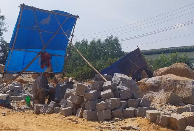 Thợ khai thác đá cần chú trọng kỹ năng bảo vệ an toàn cho mình (ảnh minh họa).Ảnh: V.L