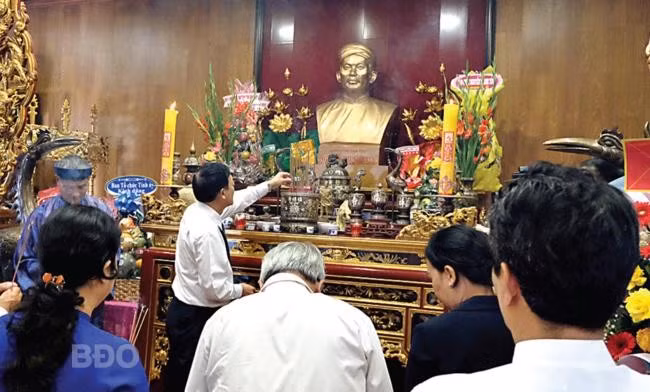 Lễ giỗ Anh hùng dân tộc Nguyễn Trung Trực. Ảnh: NGỌC NHUẬN