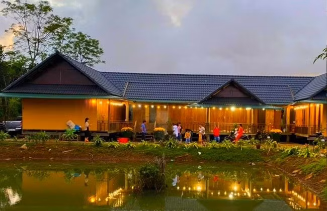 Homestay của gia đình chị Phạm Thị Kênh thu hút đông khách vào dịp cuối tuần. Ảnh: NVCC