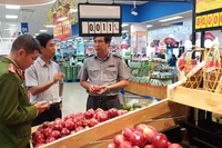 "Không nên mua hàng hóa trôi nổi, mập mờ về nhãn mác"