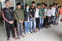 Bắt 14 'phượt thủ' trẻ phóng nhanh, bốc đầu xe đi Tây Thiên vãn cảnh