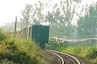 Quảng Ngãi: Va chạm với tàu hỏa, người điều khiển xe máy tử vong