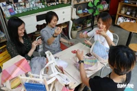 Những chiếc túi 'không đụng hàng' dệt từ nilông của 9X