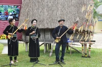 Nghe đàn tính trên cao nguyên Gia Lai