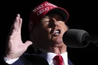 "Phát súng" cuối của Tổng thống Joe Biden và ông Donald Trump trước bầu cử giữa kỳ
