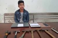 Bắt thanh niên nhiều lần đập cửa kính ô tô trộm cắp tài sản