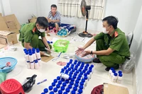 Bắt quả tang gã đàn ông thuê nhà trọ sản xuất thuốc bảo vệ thực vật giả