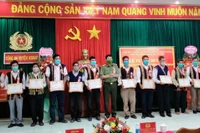 Tuyên dương 60 người có uy tín tiêu biểu trong phong trào toàn dân bảo vệ an ninh Tổ quốc