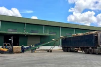 Quan tâm cải thiện điều kiện làm việc cho người lao động