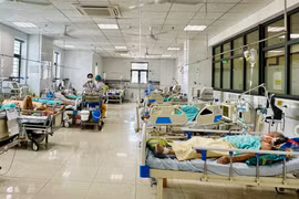 Khoa Thần kinh - Đột quỵ, Bệnh viện Đa khoa Trung tâm tỉnh Gia Lai không để "thuốc bẩn" lọt vào khu điều trị.