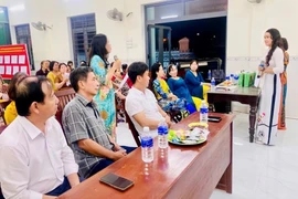 Phong trào phụ nữ sôi nổi hướng về ngày hội bầu cử